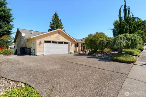 3708 W 8th Ave, Anacortes, WA 98221