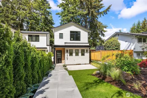 6707 117th Ave NE, Kirkland, WA 98033