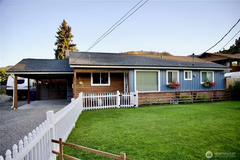 604 Pioneer Ave, Cashmere, WA 98815