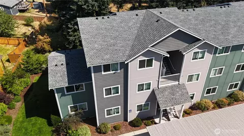 1621 SW Mulberry Pl #D201, Oak Harbor, WA 98277