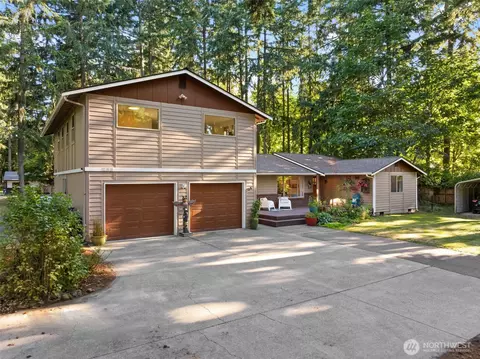 760 Island Blvd, Fox Island, WA 98333