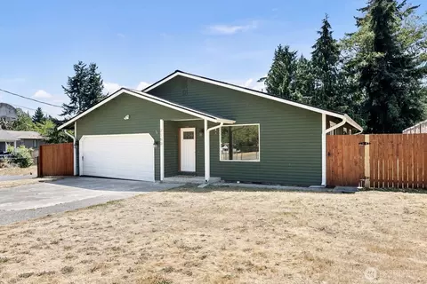 7160 E Fillmore St, Port Orchard, WA 98366