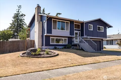 749 SW London Ter, Oak Harbor, WA 98277