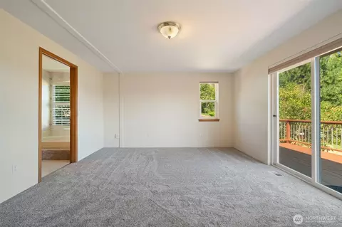 200 E Main St, Union, WA 98592 photo 17