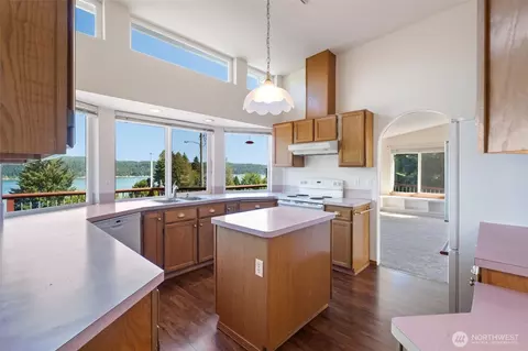 200 E Main St, Union, WA 98592 photo 6