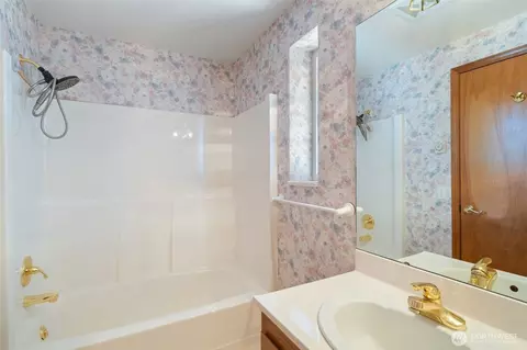 200 E Main St, Union, WA 98592 photo 22