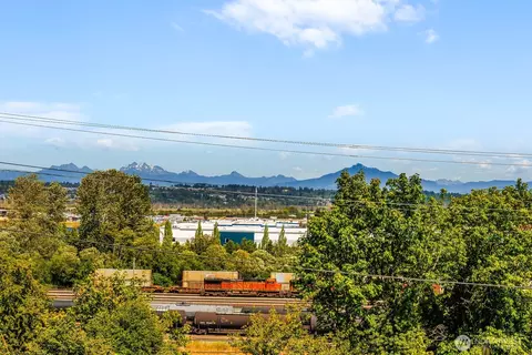 3025 Belmonte Ln, Everett, WA 98201 photo 9