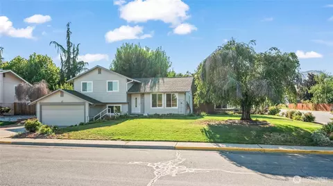 938 College St, Wenatchee, WA 98801