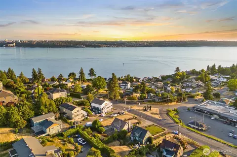 6607 E Side Dr NE, Tacoma, WA 98422