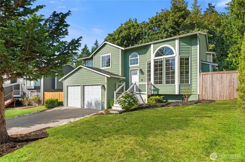 8119 Crown Ridge Blvd, Arlington, WA 98223