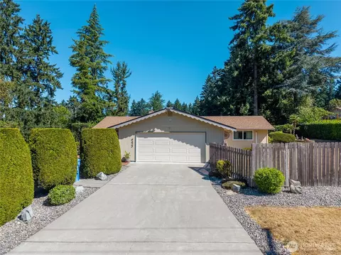 9423 104th St SW, Lakewood, WA 98498