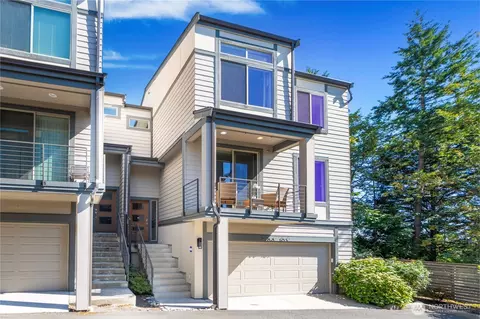 2966 76th Pl SE #105, Mercer Island, WA 98040