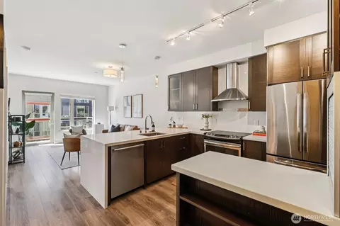 1760 NW 56th St #606, Seattle, WA 98107