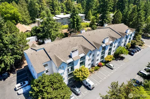 1522 NE 175th St #403, Shoreline, WA 98155