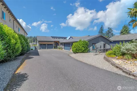 7210 E Vandermark, Bonney Lake, WA 98391