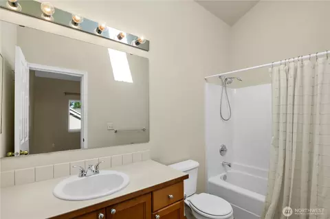 Bath - 1522 196th St SE #C-103, Bothell, WA 98012 photo 3 of 3
