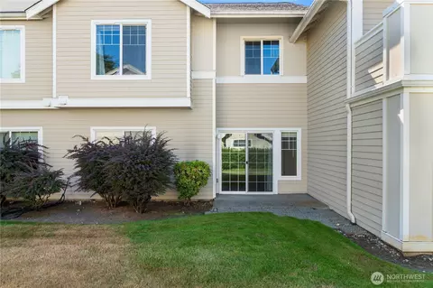 Exterior - 1522 196th St SE #C-103, Bothell, WA 98012 photo 4 of 8