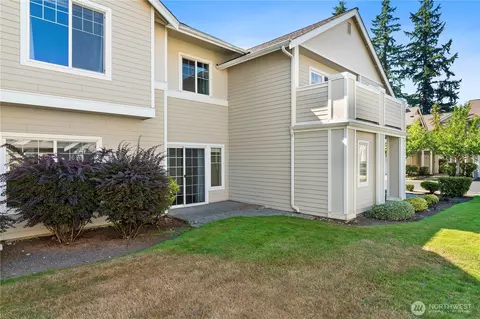 Exterior - 1522 196th St SE #C-103, Bothell, WA 98012 photo 6 of 8