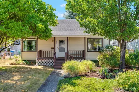 3225 Pear St SE, Olympia, WA 98501