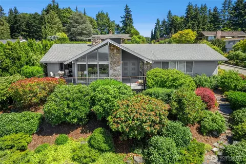14000 Somerset Blvd SE, Bellevue, WA 98006