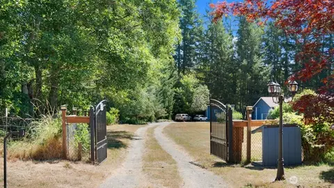 9922 132nd St NW, Gig Harbor, WA 98329