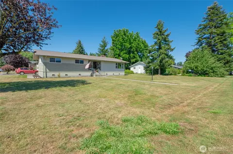 Exterior - 308 Mitchell St, Sumas, WA 98295 photo 2 of 9