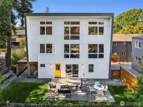 4225 26th Ave W, Seattle, WA 98199