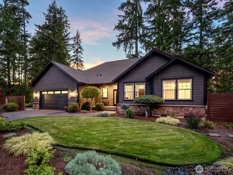 91 E Westwood Ln E, Union, WA 98592