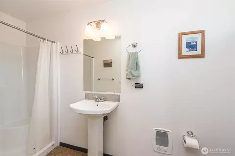 Bath - 231 Kasiana Way, Sequim, WA 98382 photo 4 of 4