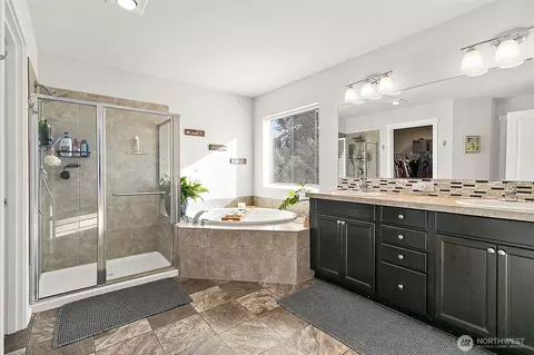Bath - 805 Louise Wise Ave NW, Orting, WA 98360 photo 2 of 5