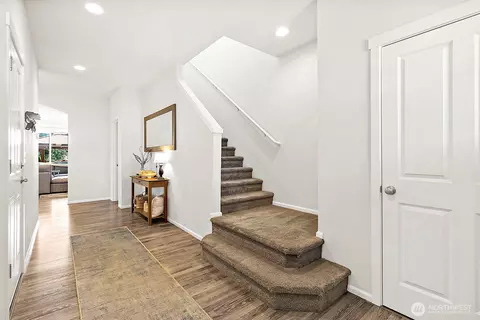 Entry Way - 805 Louise Wise Ave NW, Orting, WA 98360 photo 1 of 1