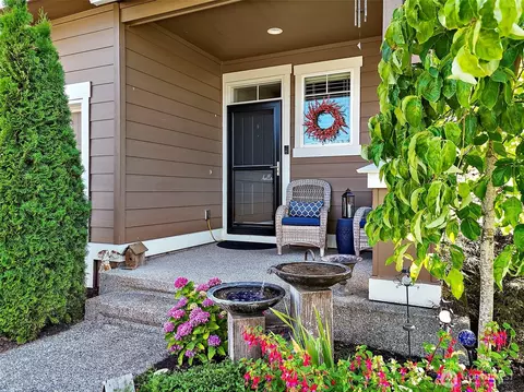 Exterior - 805 Louise Wise Ave NW, Orting, WA 98360 photo 4 of 6