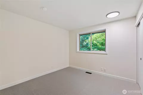 Bedroom - 20631 W Richmond Rd, Bothell, WA 98021 photo 1 of 7