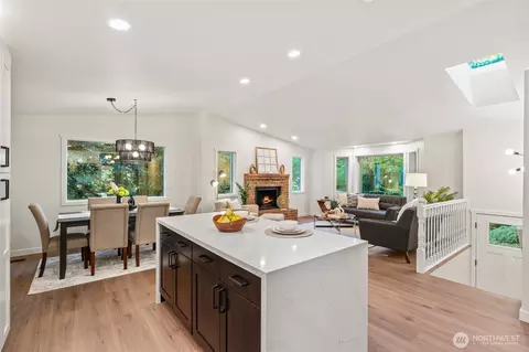Kitchen - 20631 W Richmond Rd, Bothell, WA 98021 photo 5 of 6