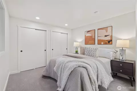 Bedroom - 20631 W Richmond Rd, Bothell, WA 98021 photo 5 of 7