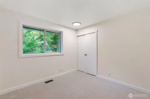 Bedroom - 20631 W Richmond Rd, Bothell, WA 98021 photo 2 of 7