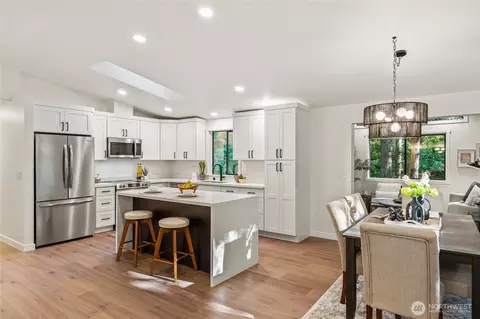 Kitchen - 20631 W Richmond Rd, Bothell, WA 98021 photo 1 of 6