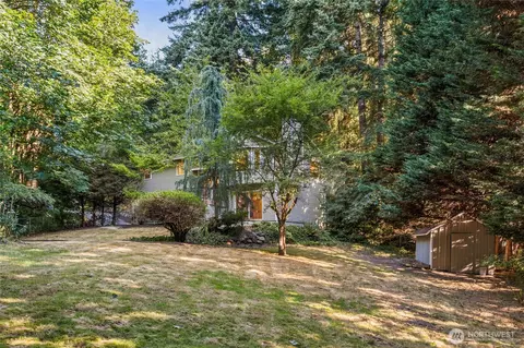 Exterior - 20631 W Richmond Rd, Bothell, WA 98021 photo 5 of 5