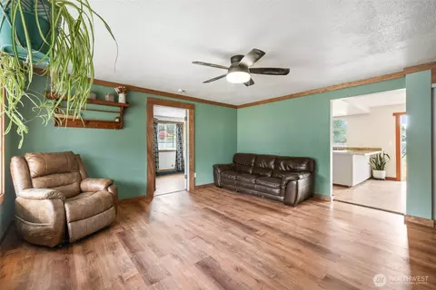 Living - 32 N Evergreen Pl, Sequim, WA 98382 photo 3 of 4