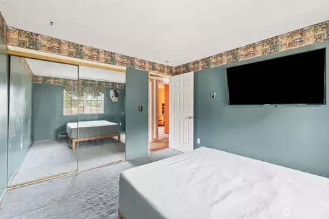 Bedroom - 32 N Evergreen Pl, Sequim, WA 98382 photo 3 of 5