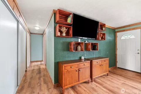 Entry Way - 32 N Evergreen Pl, Sequim, WA 98382 photo 1 of 1