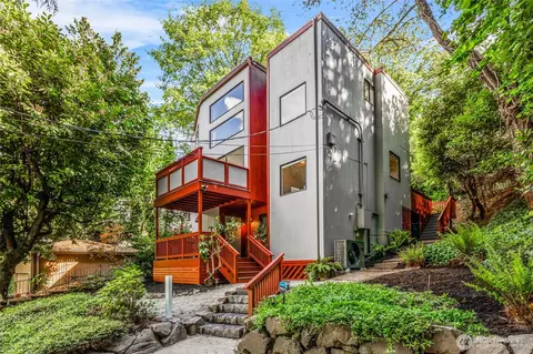 3527 E Spruce St, Seattle, WA 98122