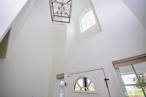 Entry Way - 71 John Carl Rd, Sequim, WA 98382 photo 2 of 2