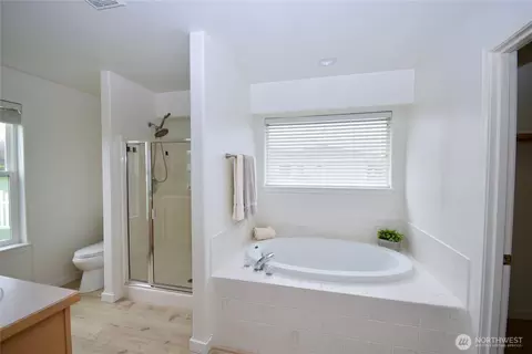 Bath - 71 John Carl Rd, Sequim, WA 98382 photo 1 of 4