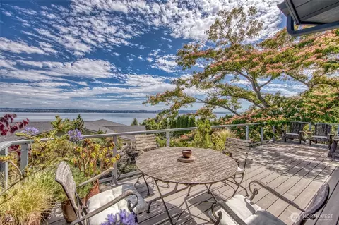 25806 75th Ave SW, Vashon, WA 98070