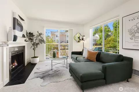 937 N 200th St #B-206, Shoreline, WA 98133