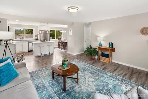 Living - 414 216th St SW, Bothell, WA 98021 photo 5 of 5