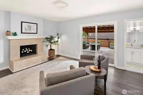 Living - 414 216th St SW, Bothell, WA 98021 photo 1 of 5