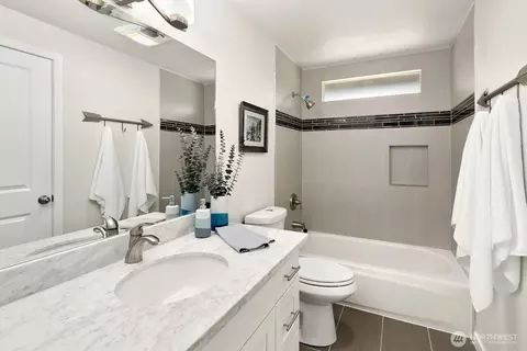 Bath - 414 216th St SW, Bothell, WA 98021 photo 1 of 2