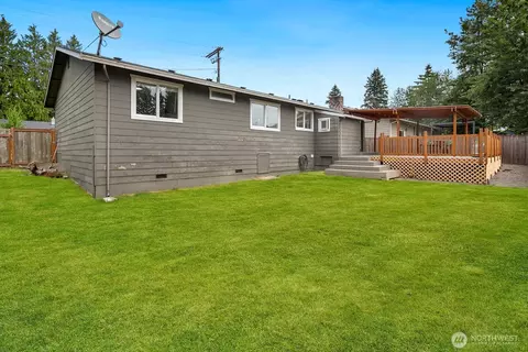 Exterior - 414 216th St SW, Bothell, WA 98021 photo 3 of 5